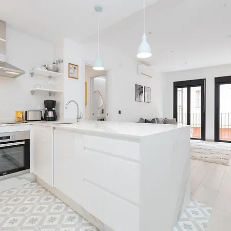 C25 Cosy 2 Bdr With Apartment Malaga
