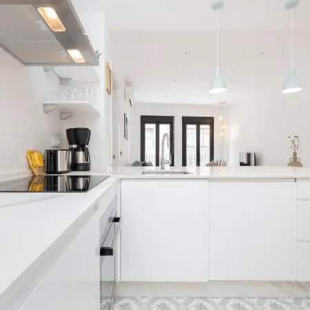 C25 Cosy & Stylish In The Old Town *